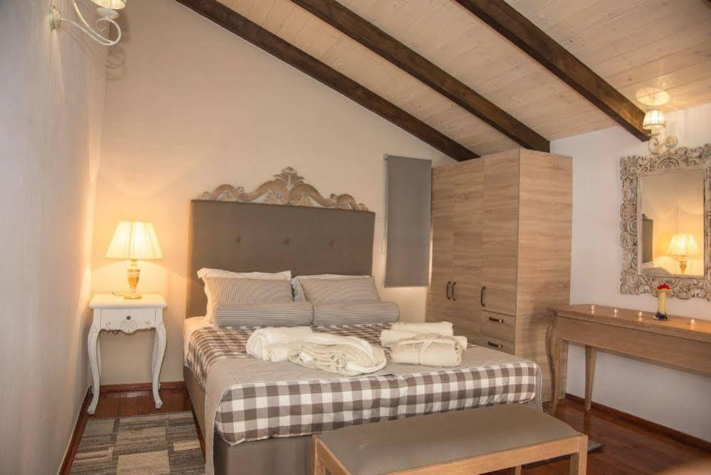 Porto Enetiko Suites Rethymno Exterior foto